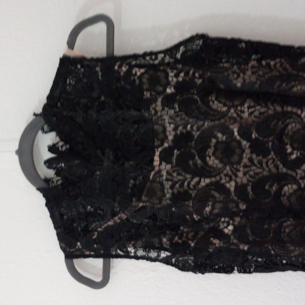 Elegant Cocktail Dress - Picture 3 of 3